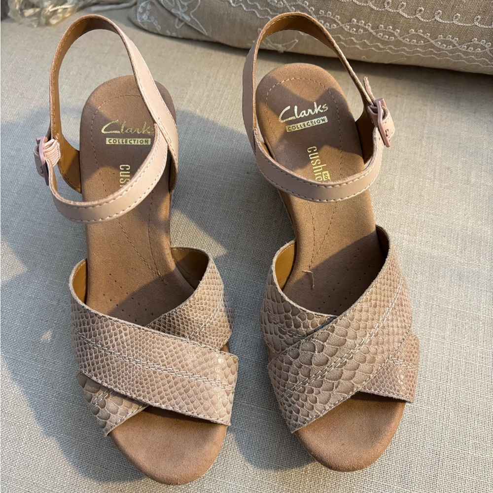 Clarks Wedge Sandal, 6.5